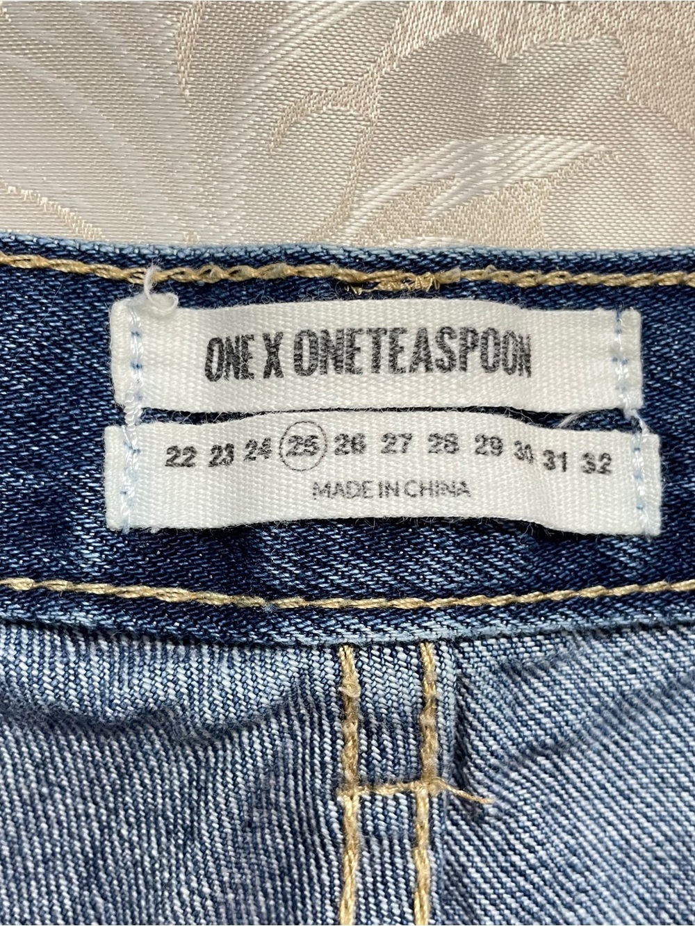 One Teaspoon Bandit Cuffed Denim Shorts Women 25 Blue Distressed Cowgirl Coastal - Picture 10 of 11